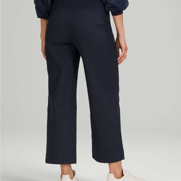 Lululemon City Sleek Wide-Leg High Rise 7/8 Length Pant 24 - Picture 2 of 8